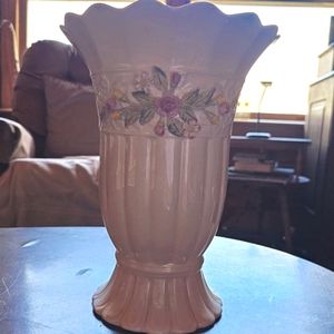 Belleek Tree Of Life 2001 Limited Edition Annual Vase